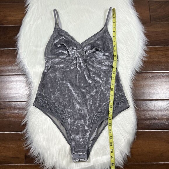 Soma Women's Size Medium Velvet‎ Illusion Excalibur Bodysuit Teddy Lingerie - Picture 4 of 11